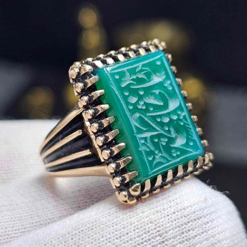 انگشتر طلا روس با سنگ عقیق سبز معدنی خط دست کد 36552