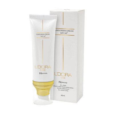 کرم ضدآفتاب +SPF50 بی رنگ مناسب انواع پوست ۸۰ میلی لیتر ‌